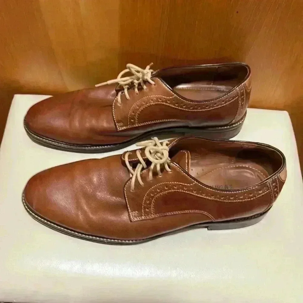 Johnston and Murphy men’s 10 1/2 dress shoe